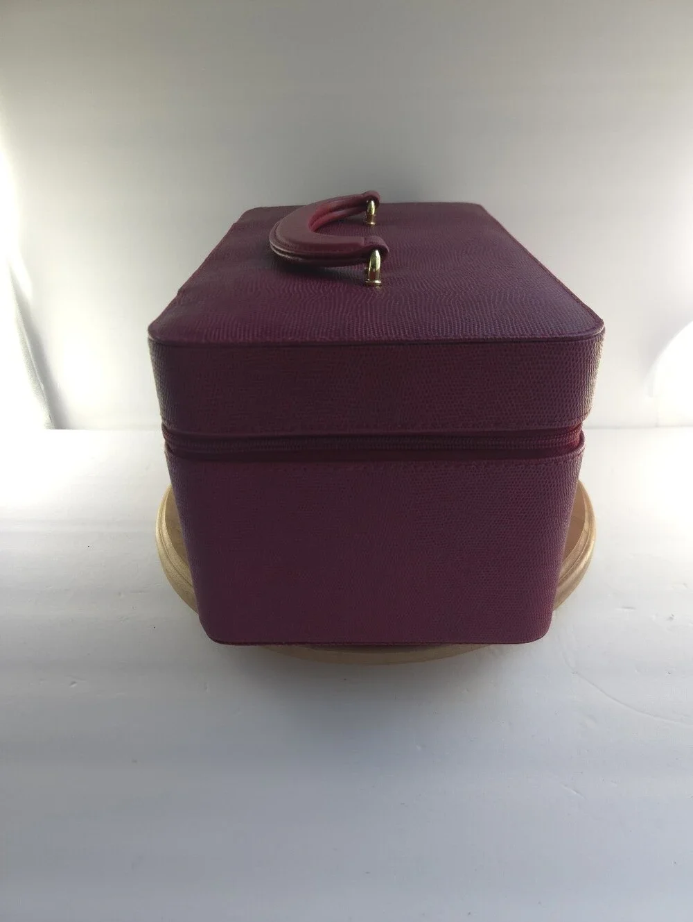 Estee Lauder Red Lizard Embossed Train Case Makeup Vanity Travel Bag Gold Tone